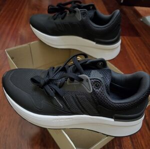 Adidas znchill black womens size 8